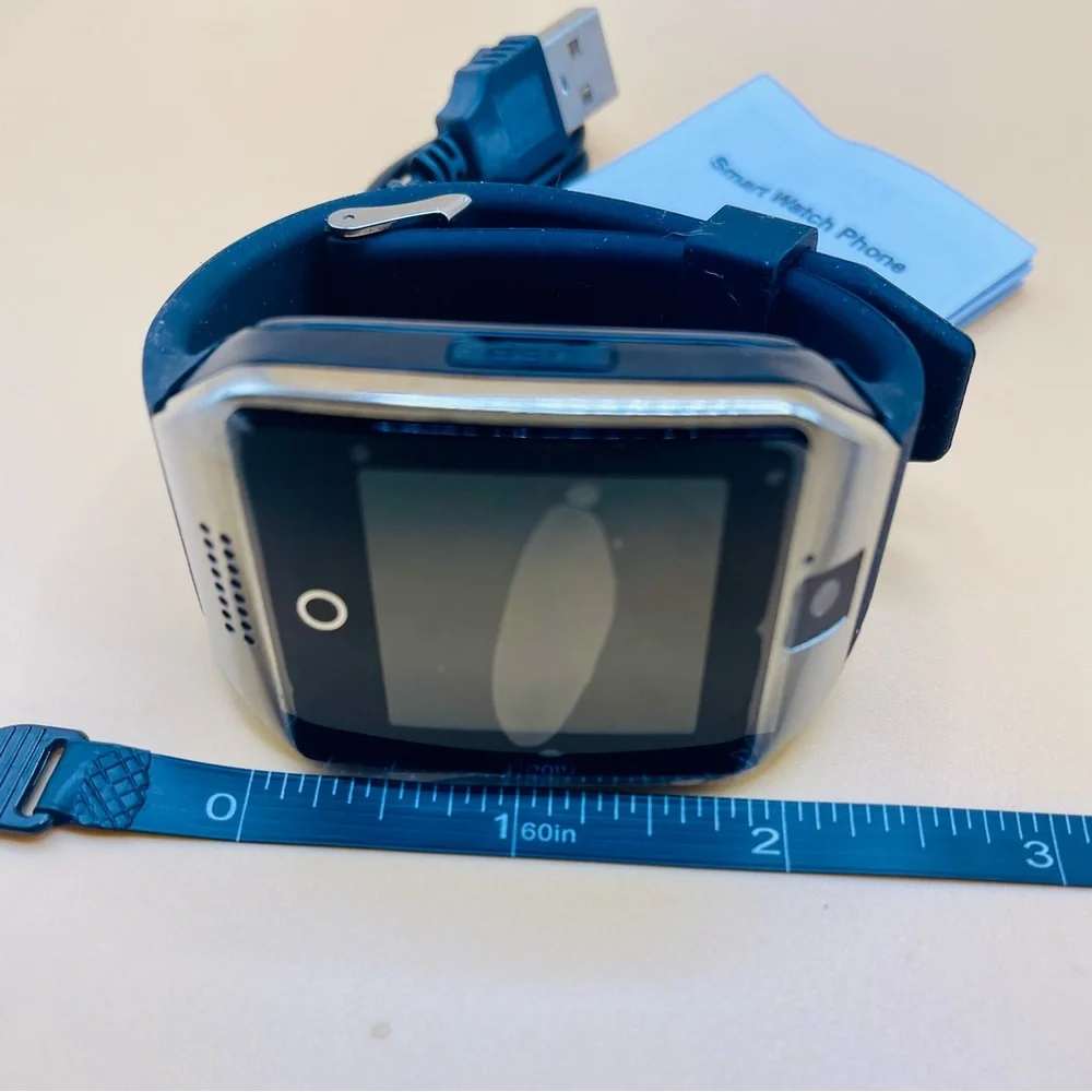 NWT Bluetooth smartwatch